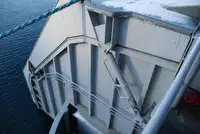 登陆艇，坦克 待售