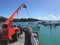 登陆艇，坦克 待售