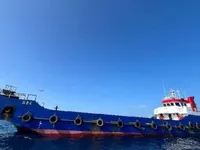 登陆艇，坦克 待售