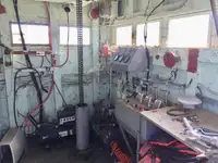登陆艇，坦克 待售