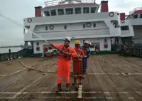 登陆艇，坦克 待售