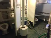 登陆艇，坦克 待售
