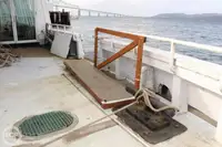渡轮 待售