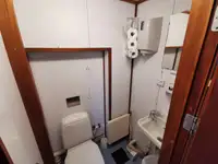 滚装船 待售