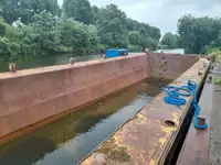 驳船 待售