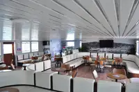 登陆艇，坦克 待售