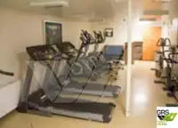 住宿驳船 待售