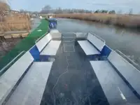 渡轮 待售