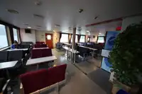 滚装船 待售