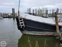 供应船 待售