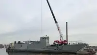 登陆艇，坦克 待售