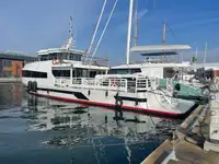 拖船 待售