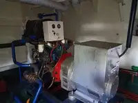 登陆艇，坦克 待售