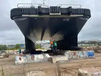 海上风电场服务船 待售