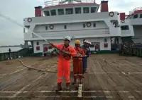 登陆艇，坦克 待售
