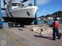 渡轮 待售