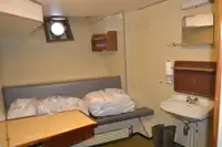 滚装船 待售