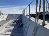 登陆艇，坦克 待售