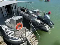 双体船 待售