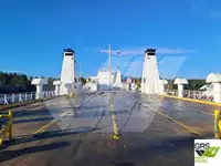 滚装船 待售