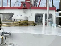 横向拖网渔船 待售
