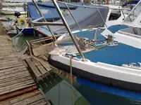 救生艇 待售