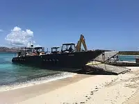登陆艇，坦克 待售