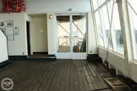 渡轮 待售