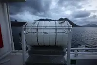 滚装船 待售