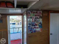 渡轮 待售