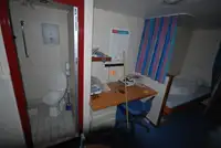 登陆艇，坦克 待售