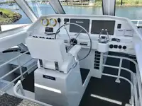 双体船 待售