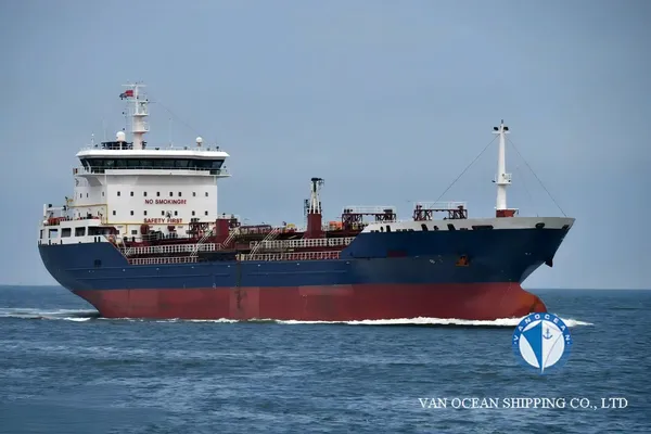 Oil/Chemical tanker for sale