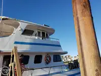 渡轮 待售