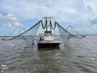 拖网渔船 待售