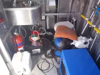 登陆艇，坦克 待售
