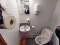 滚装船 待售