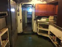 登陆艇，坦克 待售