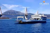 渡轮 待售