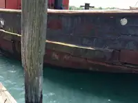 拖船 待售