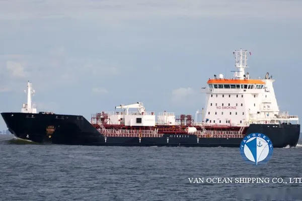 Oil/Chemical tanker for sale