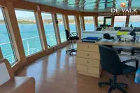 滚装船 待售