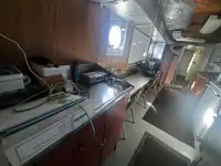 登陆艇，坦克 待售