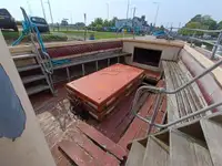 渡轮 待售