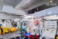 渡轮 待售
