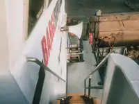 登陆艇，坦克 待售