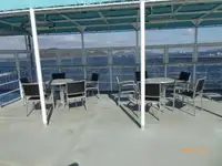 渡轮 待售