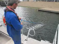 集装箱船 出售