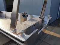 登陆艇，坦克 待售