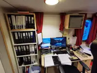 滚装船 待售